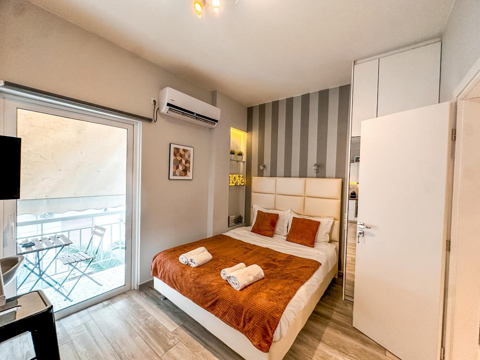 Walk To Markets From A Cozy Studio By Cielo Homes Atény Exteriér fotografie