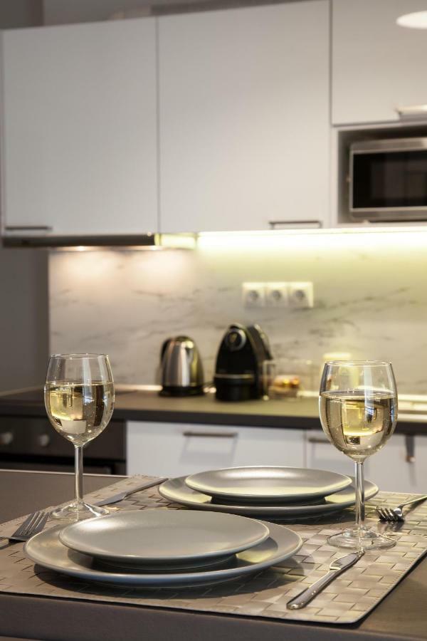 Walk To Markets From A Cozy Studio By Cielo Homes Atény Exteriér fotografie